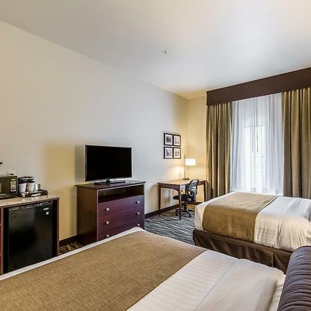 Cobblestone Hotel & Suites Hartford Экстерьер фото