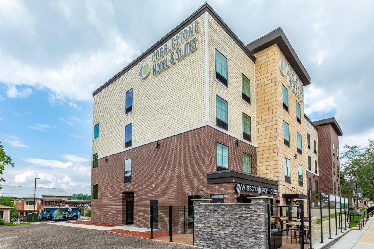 Cobblestone Hotel & Suites Hartford Экстерьер фото