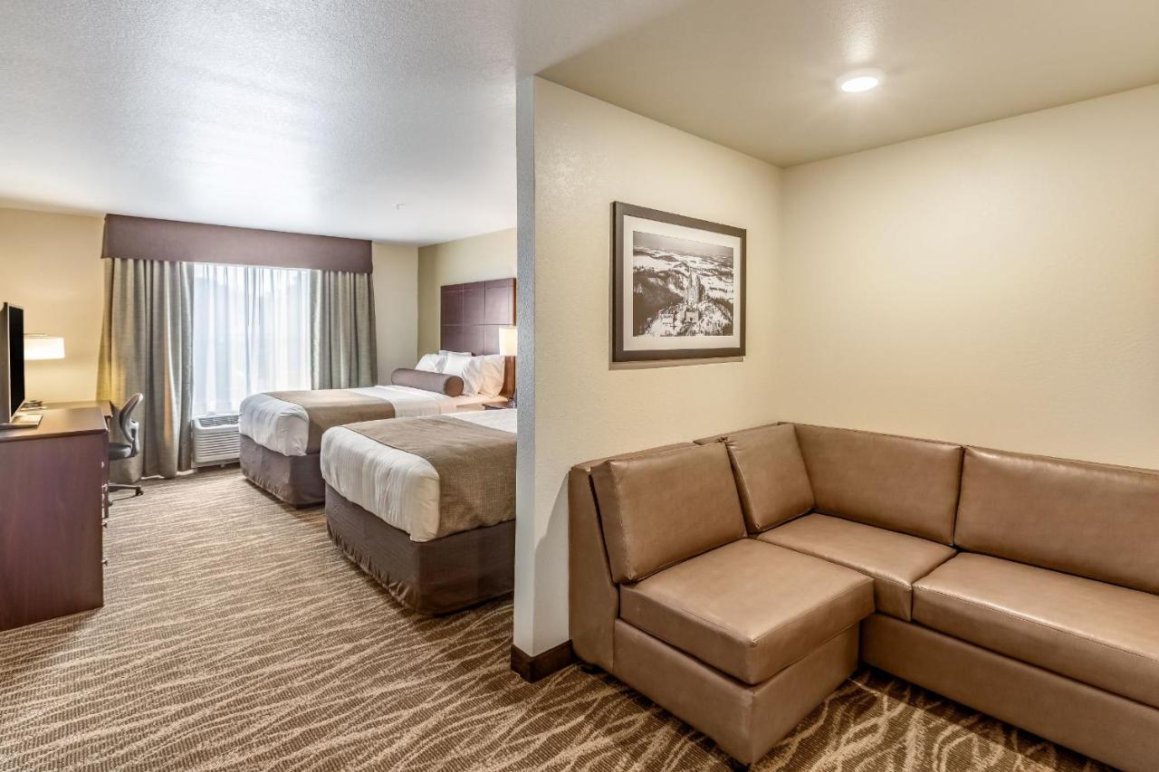 Cobblestone Hotel & Suites Hartford Экстерьер фото